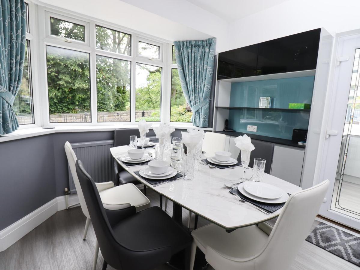 Woodlands Villa Матлок Екстериор снимка
